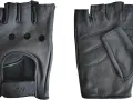 Coppia di guanti ad uso motociclistico in pelle nera, senza dita, con fori di ventilazione e chiusura a velcro.