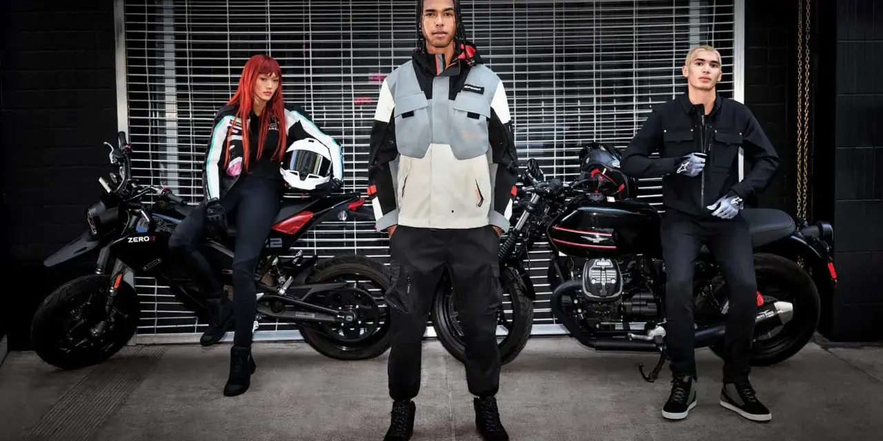 Moda moto: come vestirsi per andare in moto donna, con outfit moderni e protettivi. Tre persone con moto.