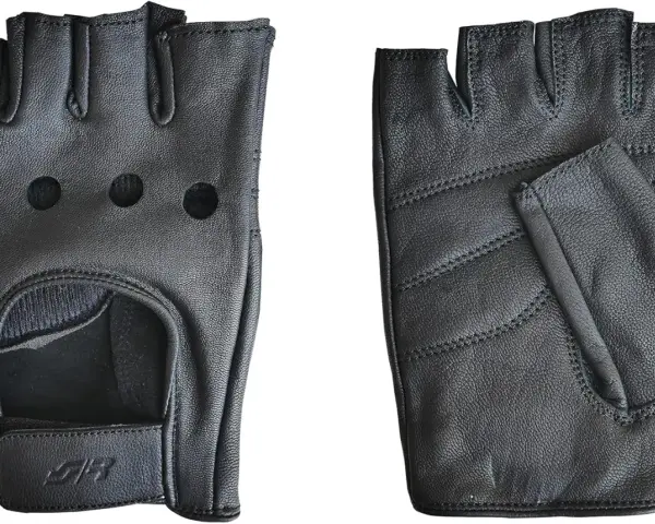 Coppia di guanti ad uso motociclistico in pelle nera, senza dita, con fori di ventilazione e chiusura a velcro.